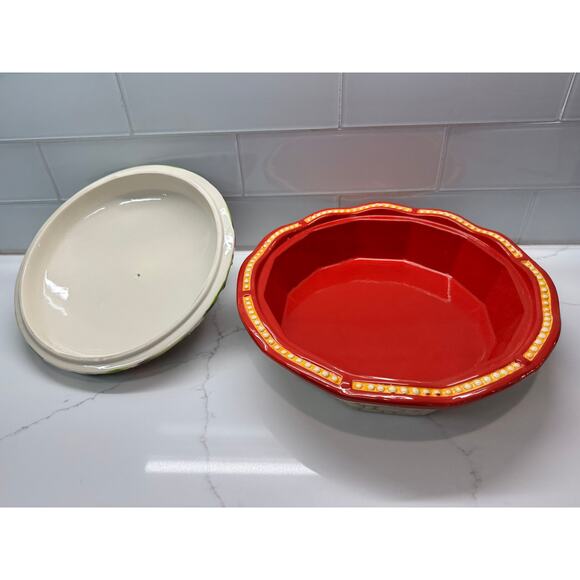 Temp-tations Figural Fruit Strawberry Basket Weave Covered Pie Casserole Dish - Picture 3 of 10
